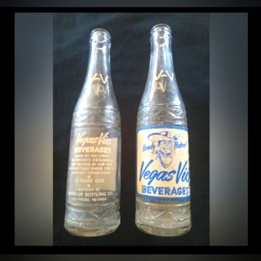 1 - VINTAGE VEGAS VIC BEVERAGES ACL BOTTLE LAS VEGAS NEVADA